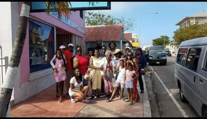 Taxi and Tour in Nassau